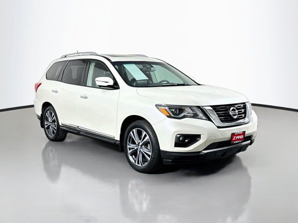 Used 2017 Nissan Pathfinder Platinum AWD/4WD image 7