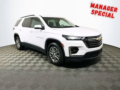 Used 2023 Chevrolet Traverse LT