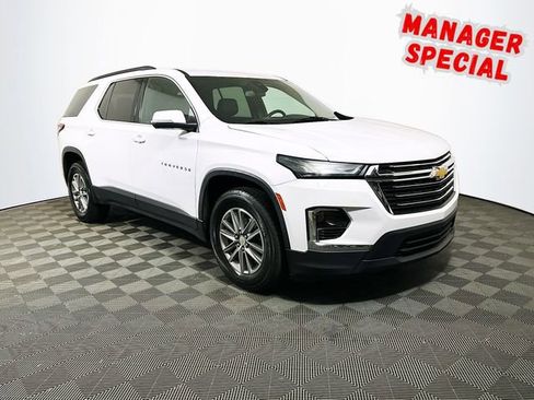 Used 2023 Chevrolet Traverse LT FWD image 1
