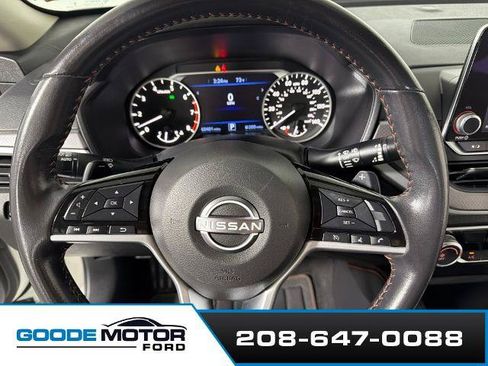 Used 2024 Nissan Altima 2.5 SR FWD image 14