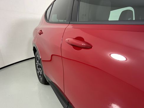 New 2025 Alfa Romeo Tonale image 4