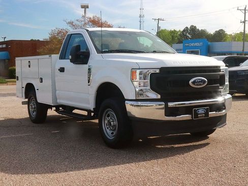 Used 2022 Ford F250 XL w/ Power Equipment Group AWD/4WD image 3