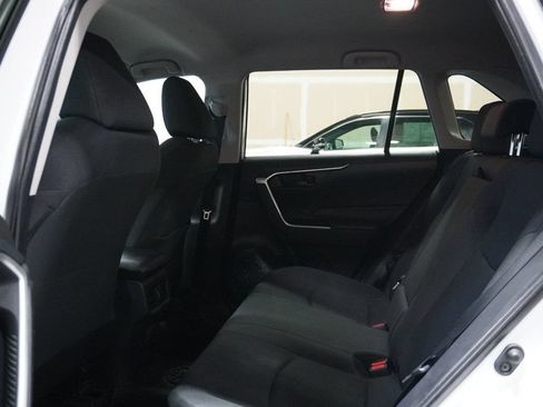 Used 2019 Toyota RAV4 LE w/ Carpet Mat Package AWD/4WD image 10