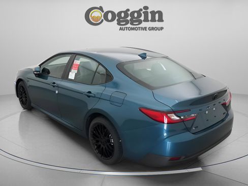 New 2026 Toyota Camry LE image 8