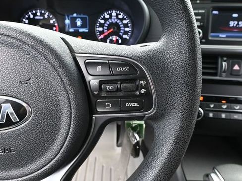 Used 2017 Kia Optima LX FWD image 25