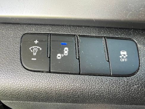 Used 2017 Hyundai Elantra Value Edition FWD image 23