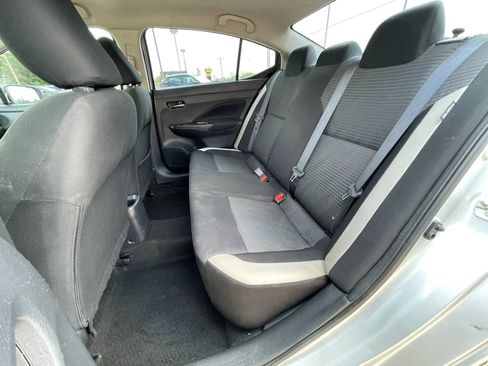 Used 2021 Nissan Versa SV FWD image 16