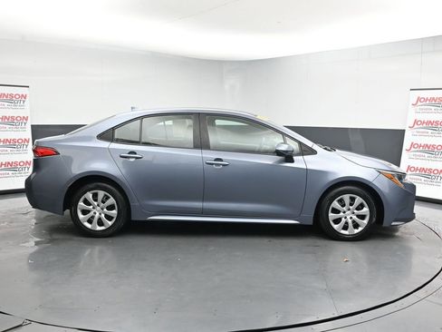 Used 2024 Toyota Corolla LE image 9