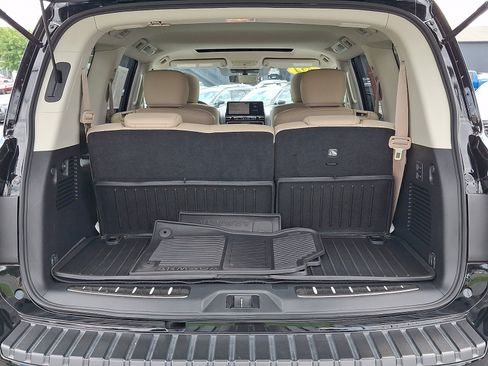 Certified 2024 Nissan Armada Platinum w/ Captain's Chairs Package AWD/4WD image 32