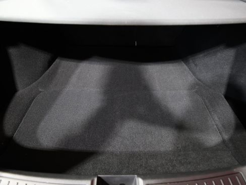 Used 2017 Tesla Model S 75 image 24