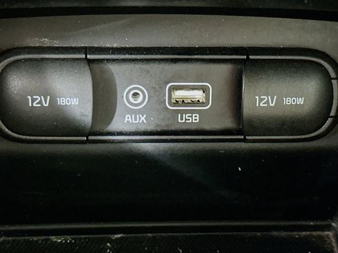 Used 2018 Kia Sorento FWD image 24