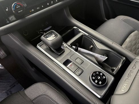New 2025 Nissan Pathfinder SV image 22