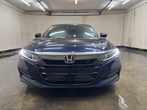 Used 2018 Honda Accord EX image 3