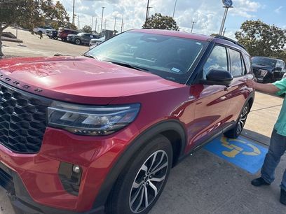 Used 2025 Ford Explorer ST-Line w/ Premium Package