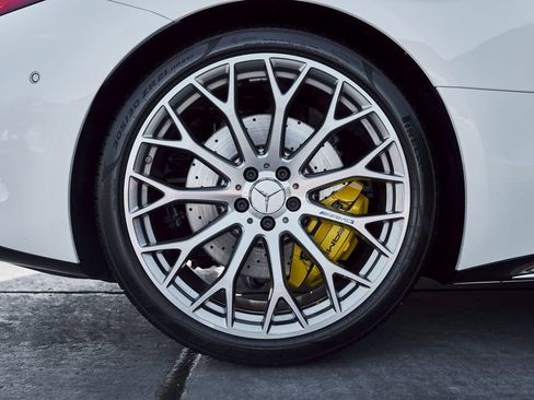 Used 2023 Mercedes-Benz SL 63 AMG 4MATIC image 24