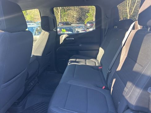Used 2021 Chevrolet Silverado 1500 LT image 10