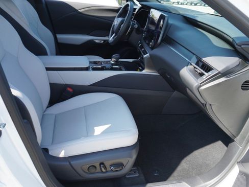 Used 2025 Lexus RX 350 Premium w/ Convenience Package FWD image 14