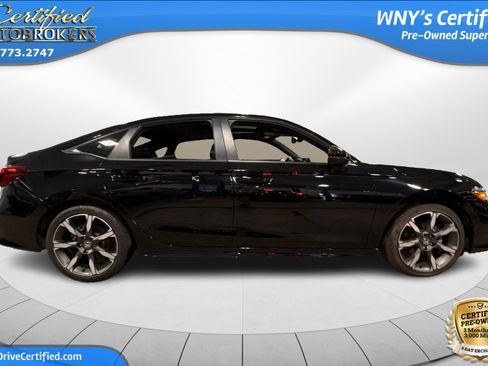 Used 2025 Honda Civic Sport image 4