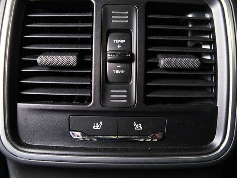 Certified 2026 Porsche Macan AWD/4WD image 36