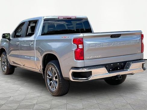 Used 2023 Chevrolet Silverado 1500 LT AWD/4WD image 4