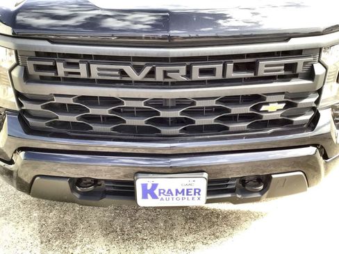 Used 2023 Chevrolet Silverado 1500 Custom image 32