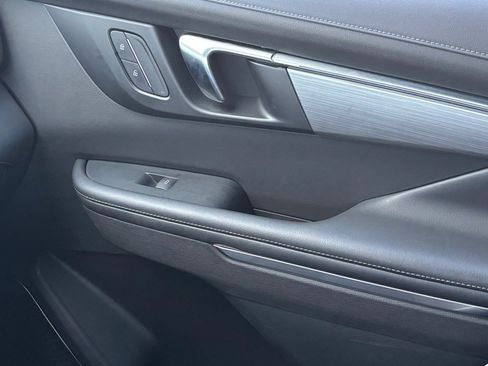 Used 2025 Buick Enclave Preferred w/ Power Package image 30