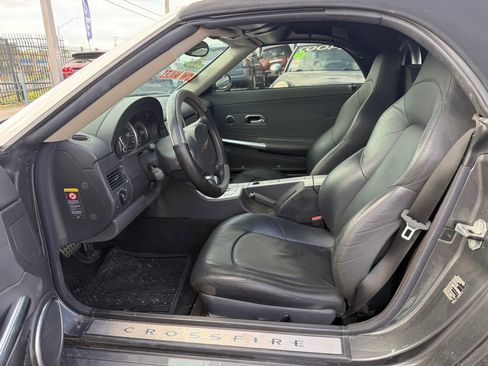Used 2005 Chrysler Crossfire Limited RWD image 11