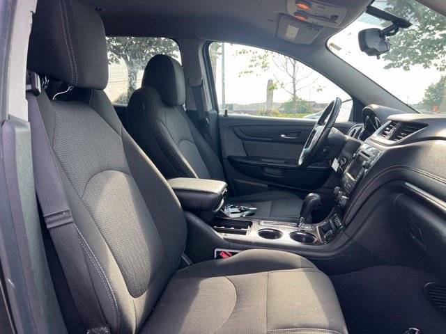 Used 2016 Chevrolet Traverse LT w/ Style and Technology Package FWD image 11