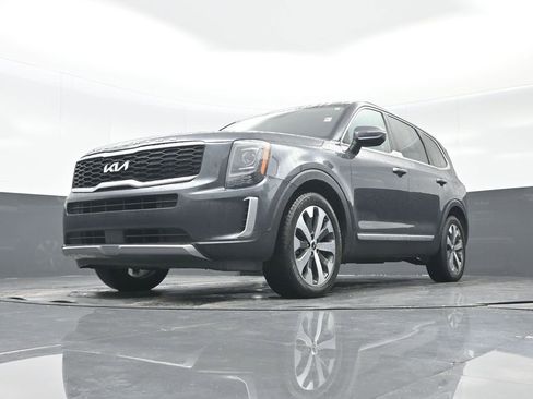 Used 2022 Kia Telluride S AWD/4WD image 25