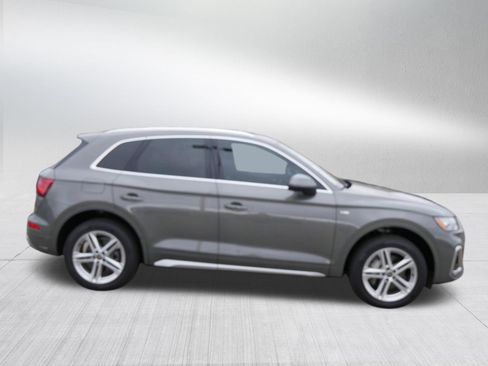 Used 2023 Audi Q5 e Premium w/ Convenience Package AWD/4WD image 8