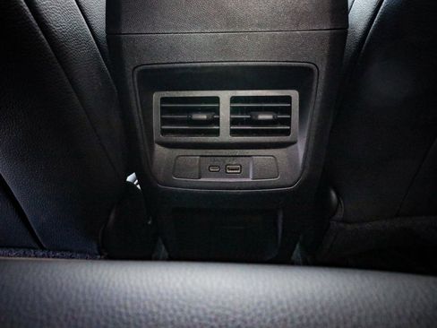 Used 2023 GMC Canyon Denali image 35