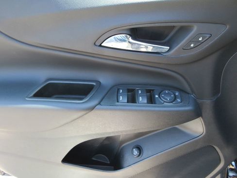 Used 2023 Chevrolet Equinox LT FWD image 22