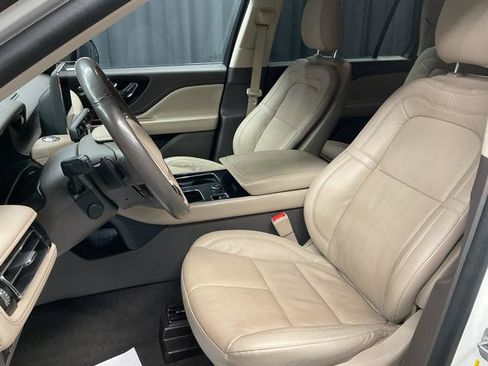Used 2023 Lincoln Aviator Reserve w/ Equipment Group 201A AWD/4WD image 12