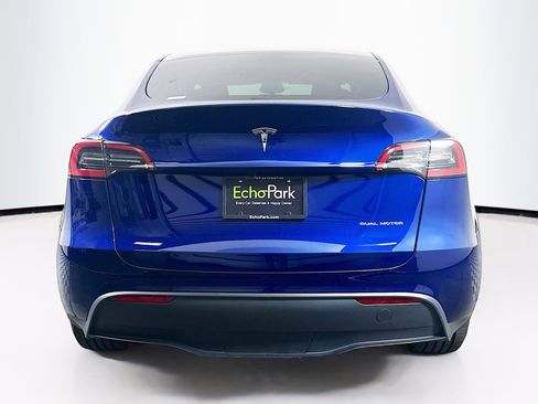 Used 2024 Tesla Model Y Long Range AWD/4WD image 7