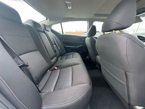 Used 2023 Nissan Altima 2.5 SV w/ SV Premium Package image 13