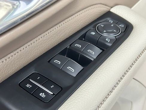 Used 2021 GMC Yukon XL Denali image 38