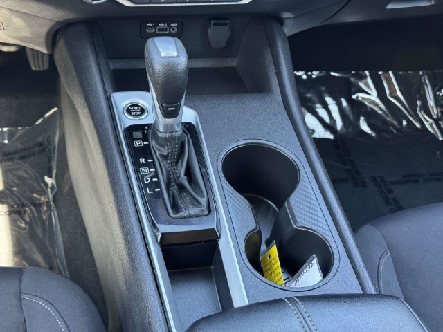 Used 2025 Nissan Altima 2.5 SV FWD image 18