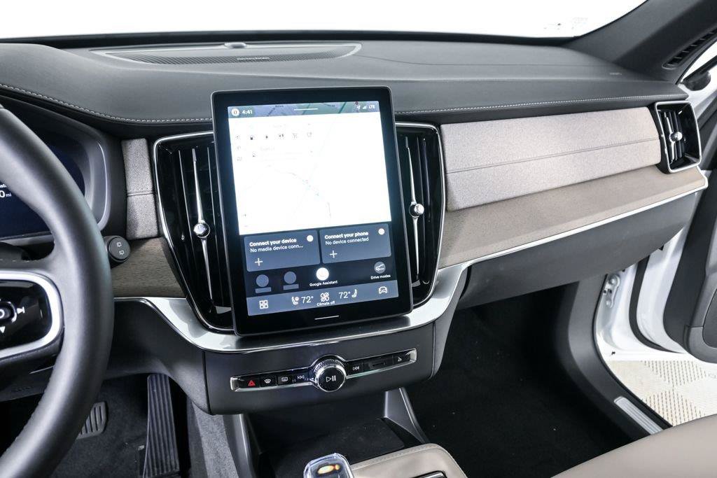 New 2026 Volvo XC90 T8 Plus w/ Protection Package Premier AWD/4WD image 13