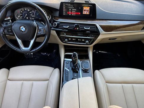Used 2019 BMW 530e w/ Premium Package RWD image 15