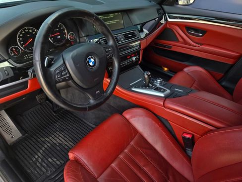Used 2013 BMW M5 RWD image 11