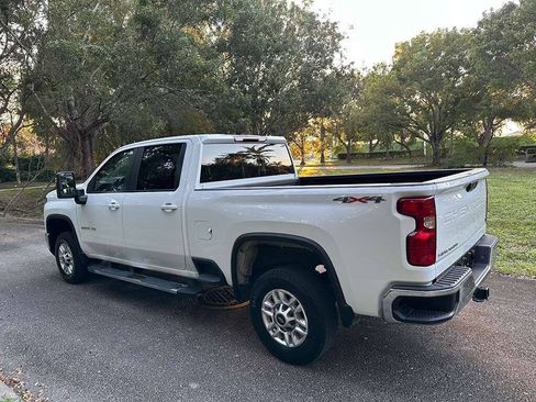 Used 2025 Chevrolet Silverado 2500 LT w/ Convenience Package AWD/4WD image 5