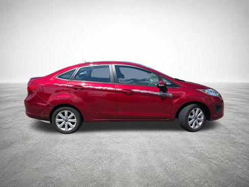 Used 2013 Ford Fiesta SE FWD image 9