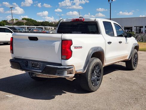 Used 2025 Chevrolet Colorado Trail Boss AWD/4WD image 4