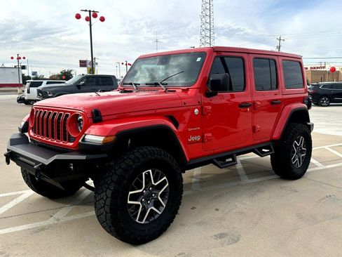 Used 2024 Jeep Wrangler Unlimited Sahara w/ Safety Group image 10