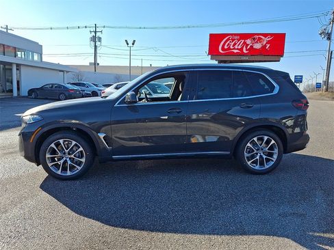 New 2026 BMW X5 xDrive40i w/ Executive Package image 4