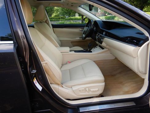 Used 2013 Lexus ES 350 w/ Premium Pkg FWD image 20
