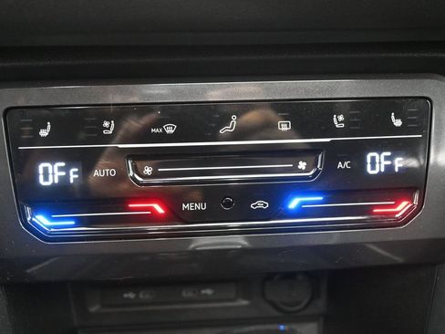 Used 2024 Volkswagen Tiguan SEL R-Line image 14