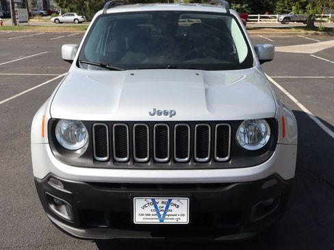 Used 2017 Jeep Renegade Latitude w/ Cold Weather Group AWD/4WD image 12