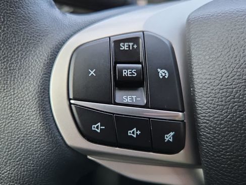 Used 2023 Ford Explorer XLT RWD image 23