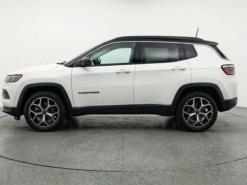 Used 2025 Jeep Compass Limited image 5